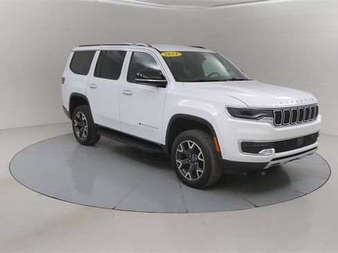 Used 2024 Jeep Wagoneer Series III image 12