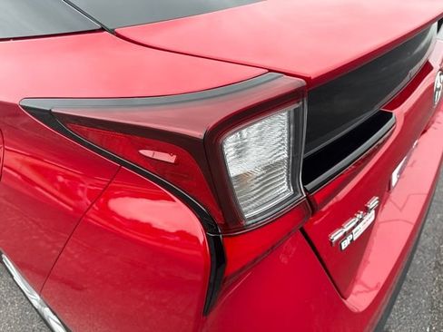 Used 2022 Toyota Prius L Eco FWD image 10