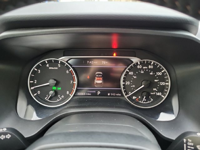 Used 2025 Nissan Rogue SV w/ SV Premium Package FWD image 17