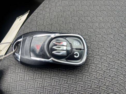 Used 2025 Buick Encore GX Preferred FWD image 21