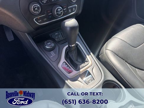 Used 2016 Jeep Cherokee Limited w/ Luxury Group image 16