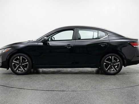 Used 2025 Nissan Sentra SV image 5