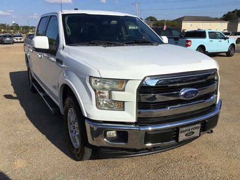 Used 2017 Ford F150 Lariat w/ Equipment Group 501A Mid AWD/4WD image 8