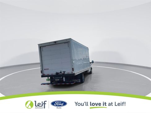 Used 2022 Chevrolet Express 4500 Extended w/ Power Convenience Package RWD image 7