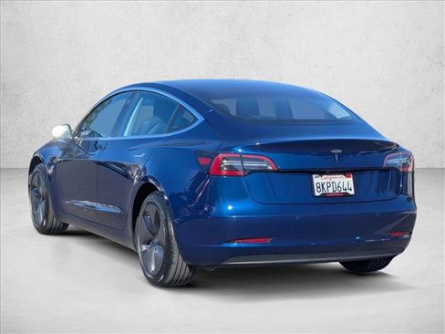 Used 2019 Tesla Model 3 Standard Range Plus image 8