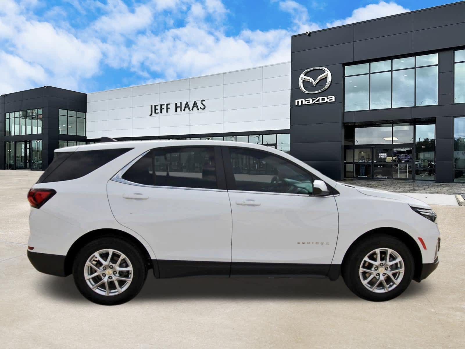 Used 2024 Chevrolet Equinox LT FWD image 5