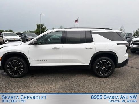 Used 2025 Chevrolet Traverse LT w/ Sun and Wheel Package AWD/4WD image 6