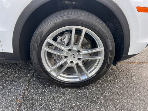 Used 2019 Porsche Cayenne image 36