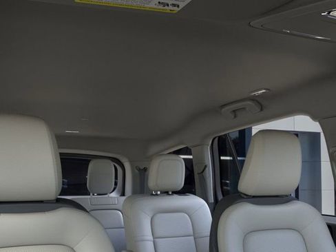 New 2026 Lincoln Aviator Premiere image 43