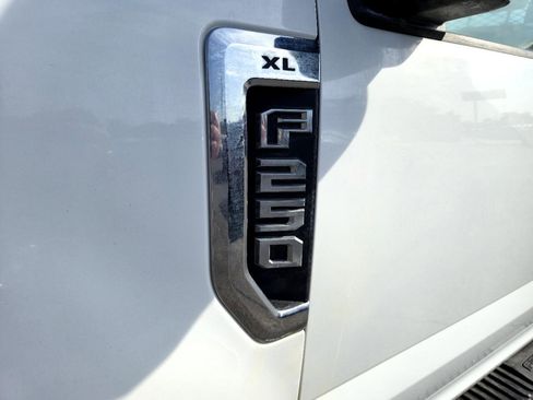 Used 2017 Ford F250 XL w/ Power Equipment Group image 16