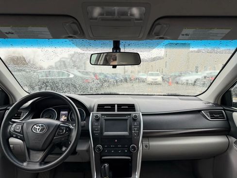 Used 2016 Toyota Camry LE FWD image 16