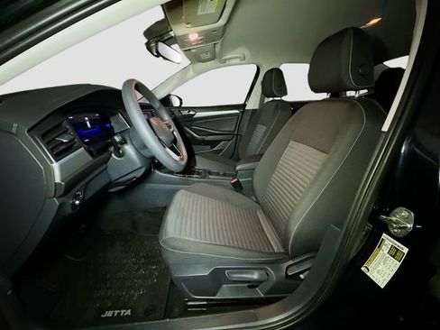 Used 2023 Volkswagen Jetta S image 17