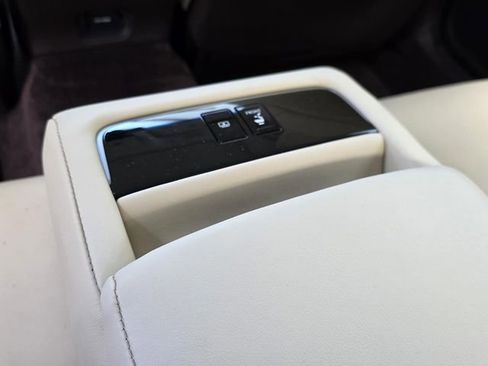 Certified 2020 Lexus LS 500 500 Base w/ Accessory Package (Z2) image 11