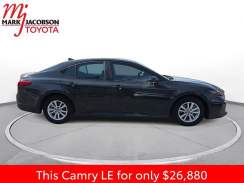 Used 2025 Toyota Camry LE FWD image 7