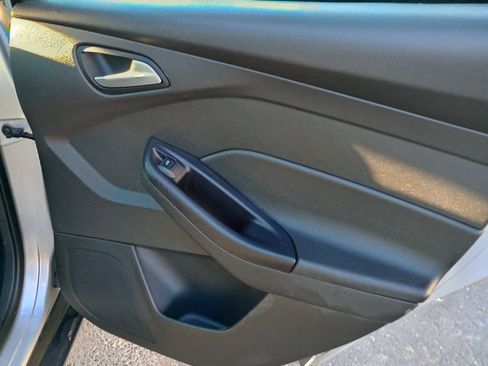 Used 2017 Ford Focus SE image 18