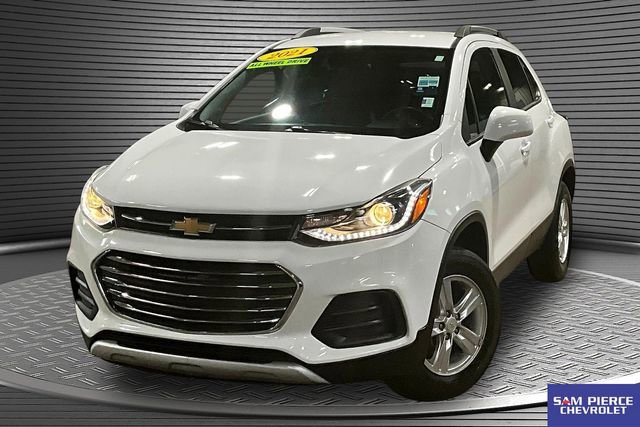 Used 2021 Chevrolet Trax LT AWD/4WD image 1