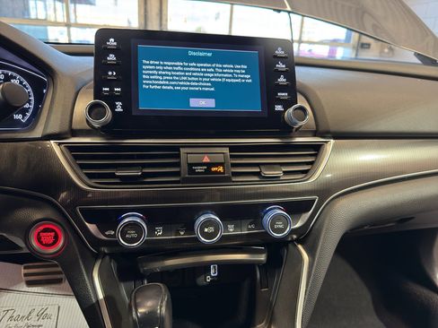Used 2018 Honda Accord Sport image 17
