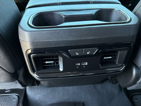 Used 2024 GMC Sierra 2500 AT4 w/ AT4 Premium Plus Package AWD/4WD image 13