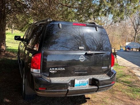Used 2012 Nissan Armada SV image 4