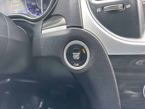 Used 2022 Chrysler 300 Touring image 20