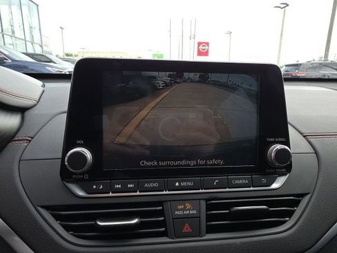 Used 2020 Nissan Altima 2.5 SR w/ Premium Package FWD image 17