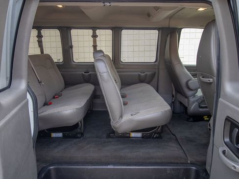 Used 2017 Chevrolet Express 3500 LT w/ LT Preferred Equipment Group image 30