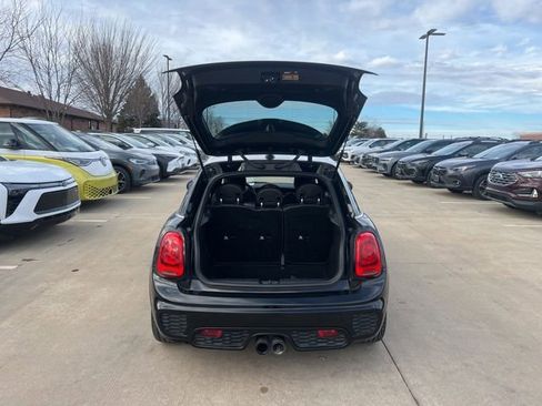 Used 2016 MINI Cooper S image 9