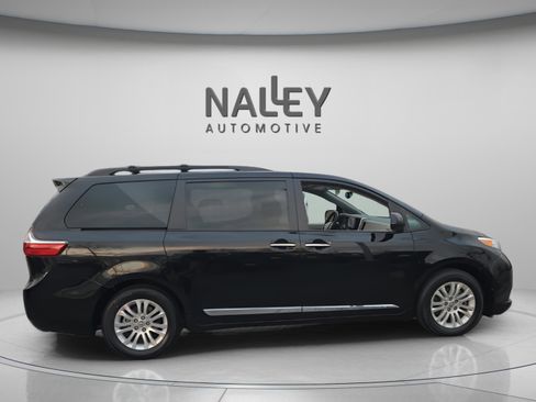 Used 2015 Toyota Sienna XLE image 7