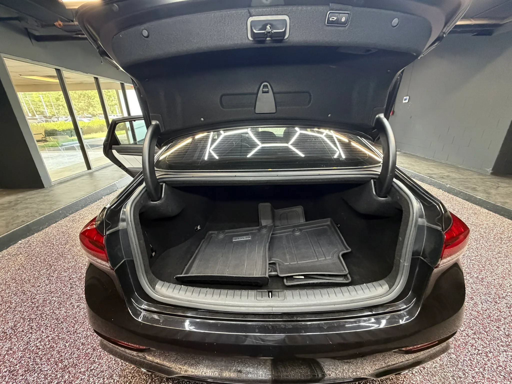 Used 2019 Genesis G80 3.3T Sport RWD image 34