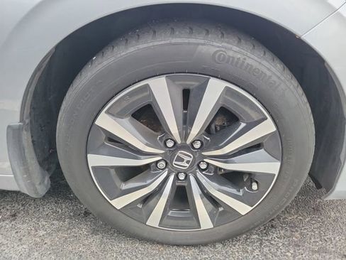 Used 2024 Honda Civic EX-L image 7