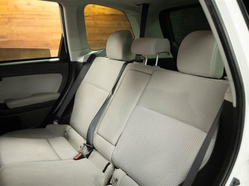 Used 2016 Subaru Forester 2.5i Premium image 12