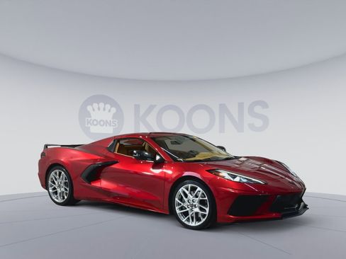 Used 2024 Chevrolet Corvette Stingray Premium Conv w/ Z51 Performance Package RWD image 2