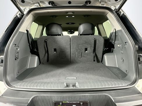 Used 2024 Kia EV9 Light Long Range RWD image 30