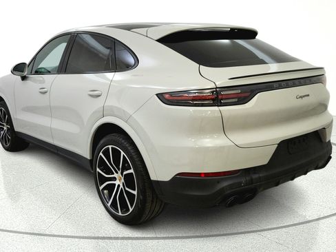 Used 2023 Porsche Cayenne Platinum Edition AWD/4WD image 5