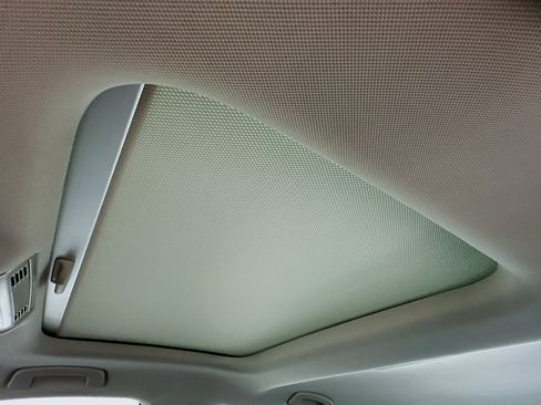 Used 2025 Volkswagen Jetta SE image 25