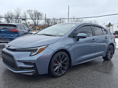 Used 2023 Toyota Corolla SE image 3