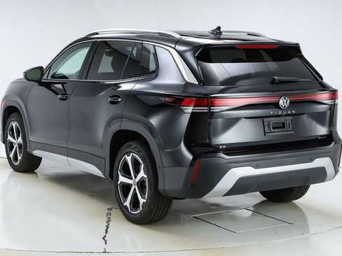 New 2026 Volkswagen Tiguan SE AWD/4WD image 7