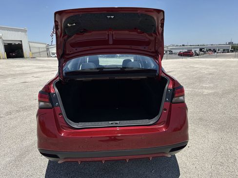 Used 2025 Nissan Versa SV FWD image 20