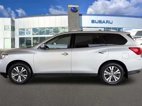 Used 2017 Nissan Pathfinder S FWD image 9