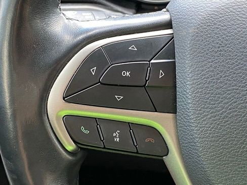 Used 2021 Jeep Grand Cherokee Laredo X image 29