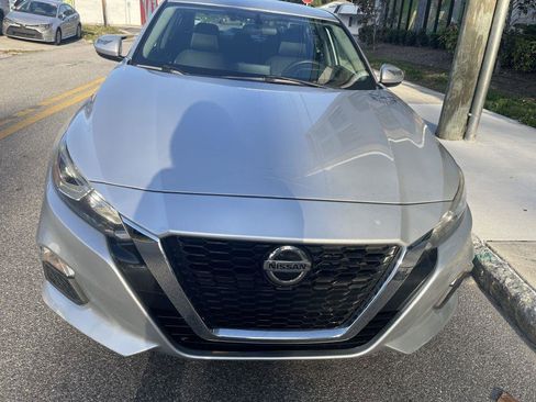 Used 2020 Nissan Altima 2.5 S FWD image 3