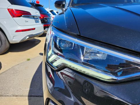 New 2025 Audi Q3 2.0T Premium image 22