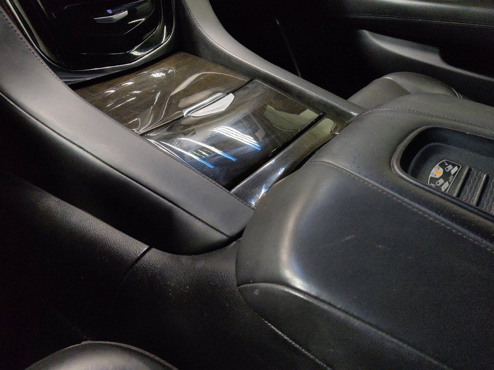 Used 2018 Cadillac Escalade Platinum RWD image 26