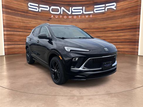 Used 2024 Buick Encore GX Sport Touring image 9