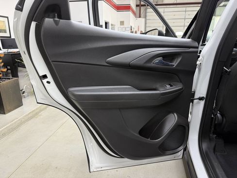 Used 2023 Chevrolet TrailBlazer LS image 13