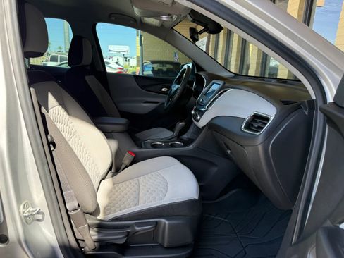 Used 2020 Chevrolet Equinox LS w/ LPO, Floor Liner Package FWD image 24