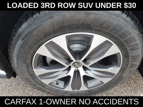 Used 2022 Toyota Highlander XLE AWD/4WD image 10