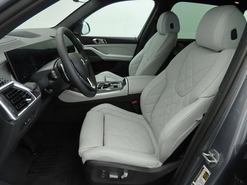 New 2026 BMW X5 sDrive40i w/ Premium Package image 19