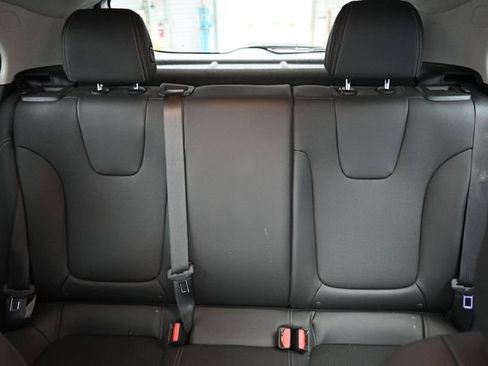 Used 2024 Buick Encore GX Sport Touring FWD image 34