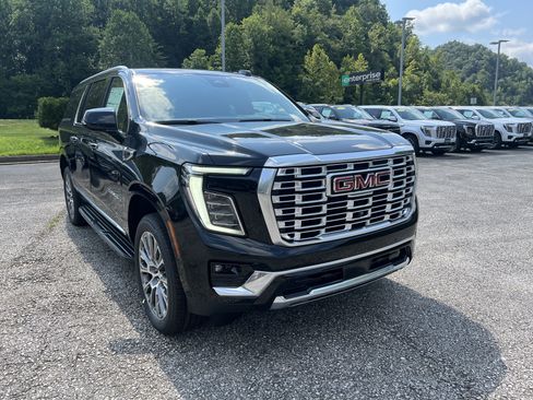 New 2026 GMC Yukon XL Denali AWD/4WD image 1